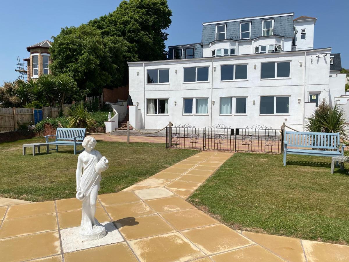 Waters Edge 2* Torquay