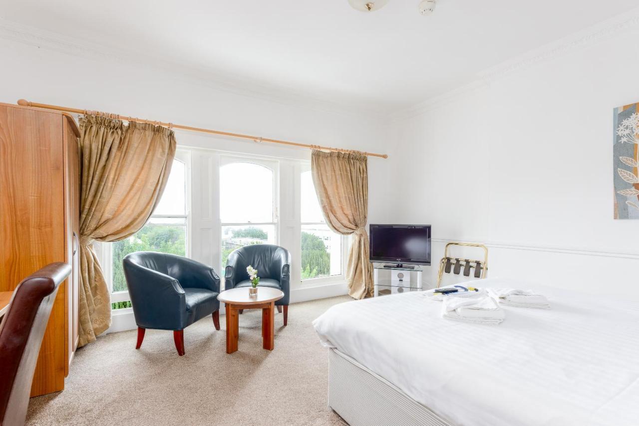 Abbey Lawn Hotel 3*