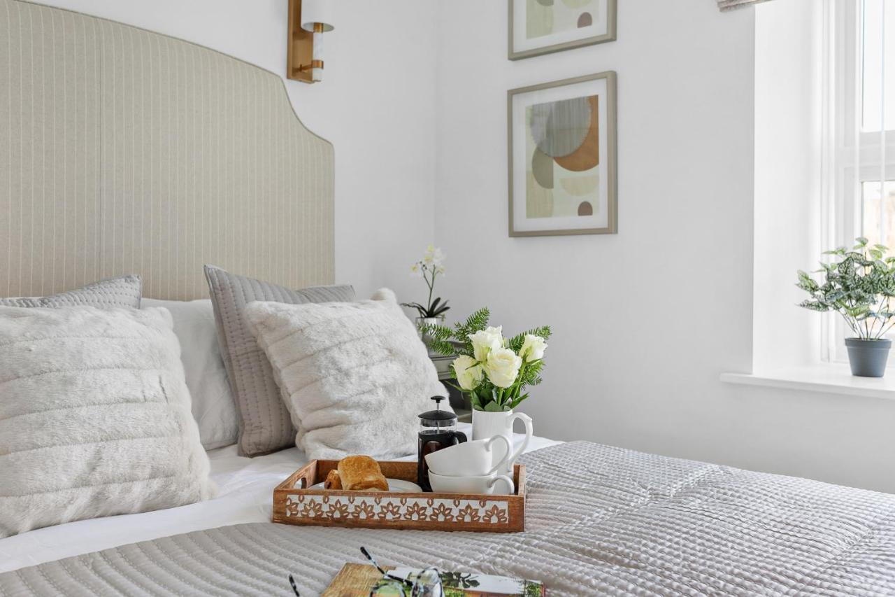 The Seaview Suite'S At The Corbyn Apartments
