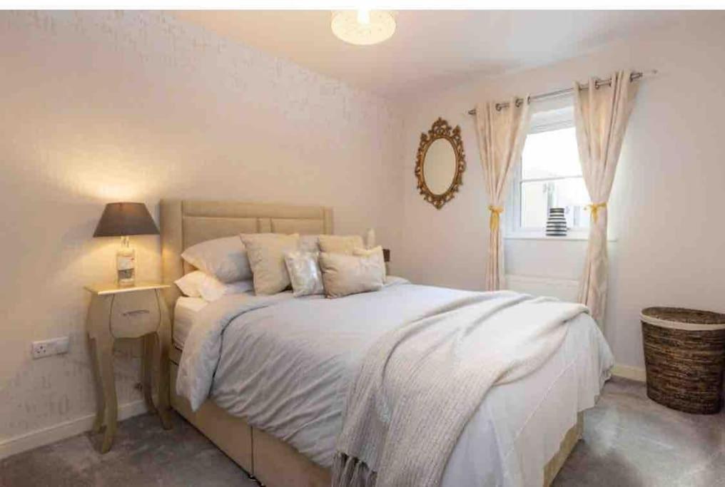 Pittman A Luxury Sea View Apartment