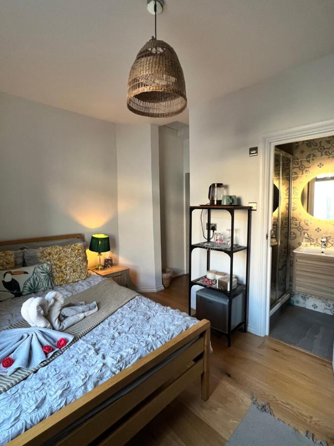 Flamingo Guest house