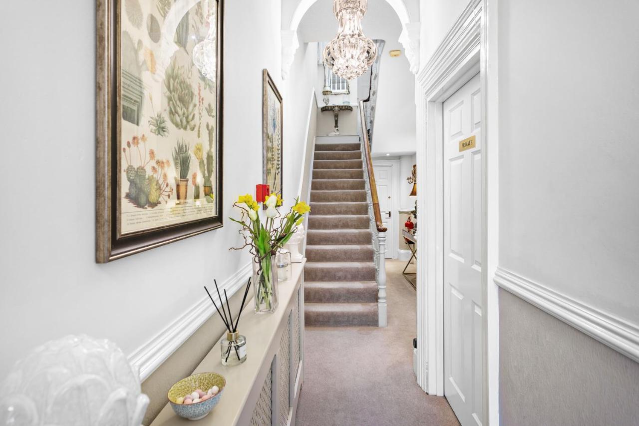 Guest house Sandway House 4*