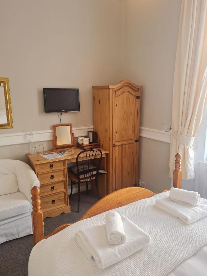 Guest house Heathcliff House Exclusively For Adults Free Large Carpark Torquay