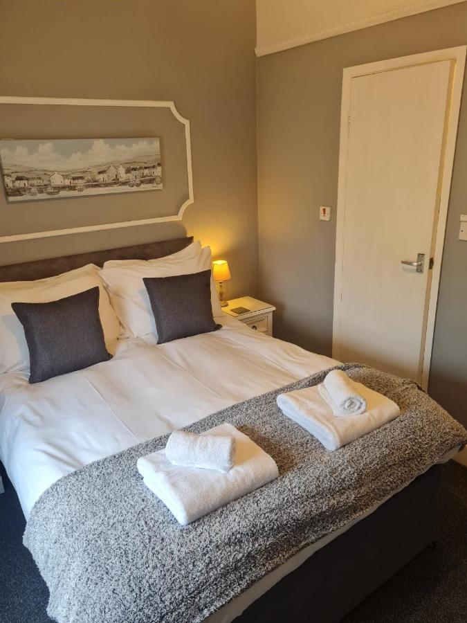 Guest house Heathcliff House Exclusively For Adults Free Large Carpark 4*