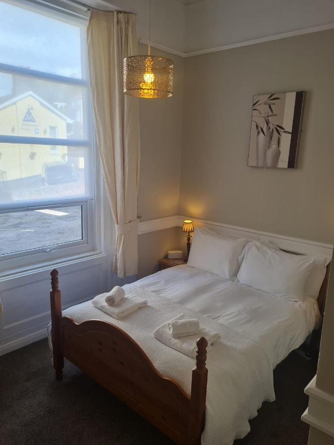 Heathcliff House Exclusively For Adults Free Large Carpark Torquay