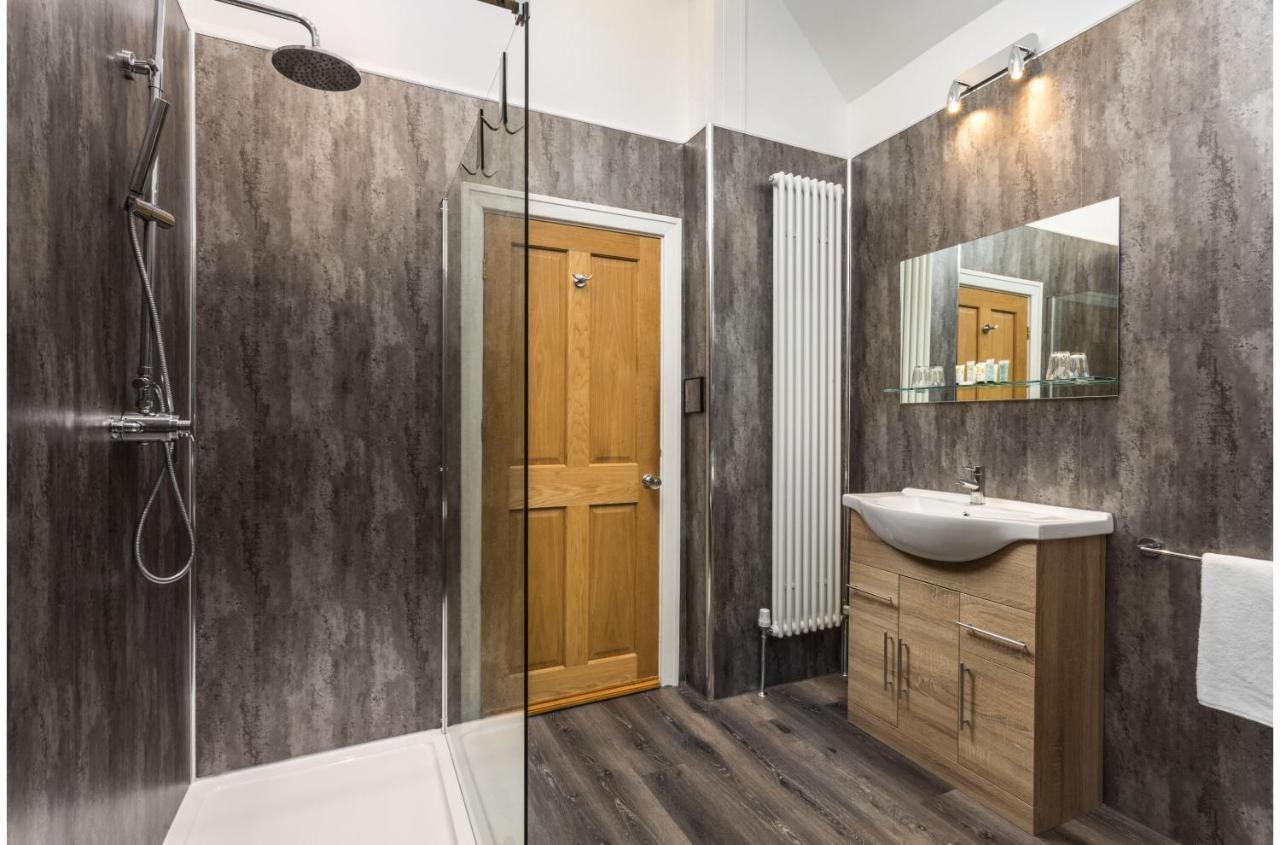 Orestone Manor 4*