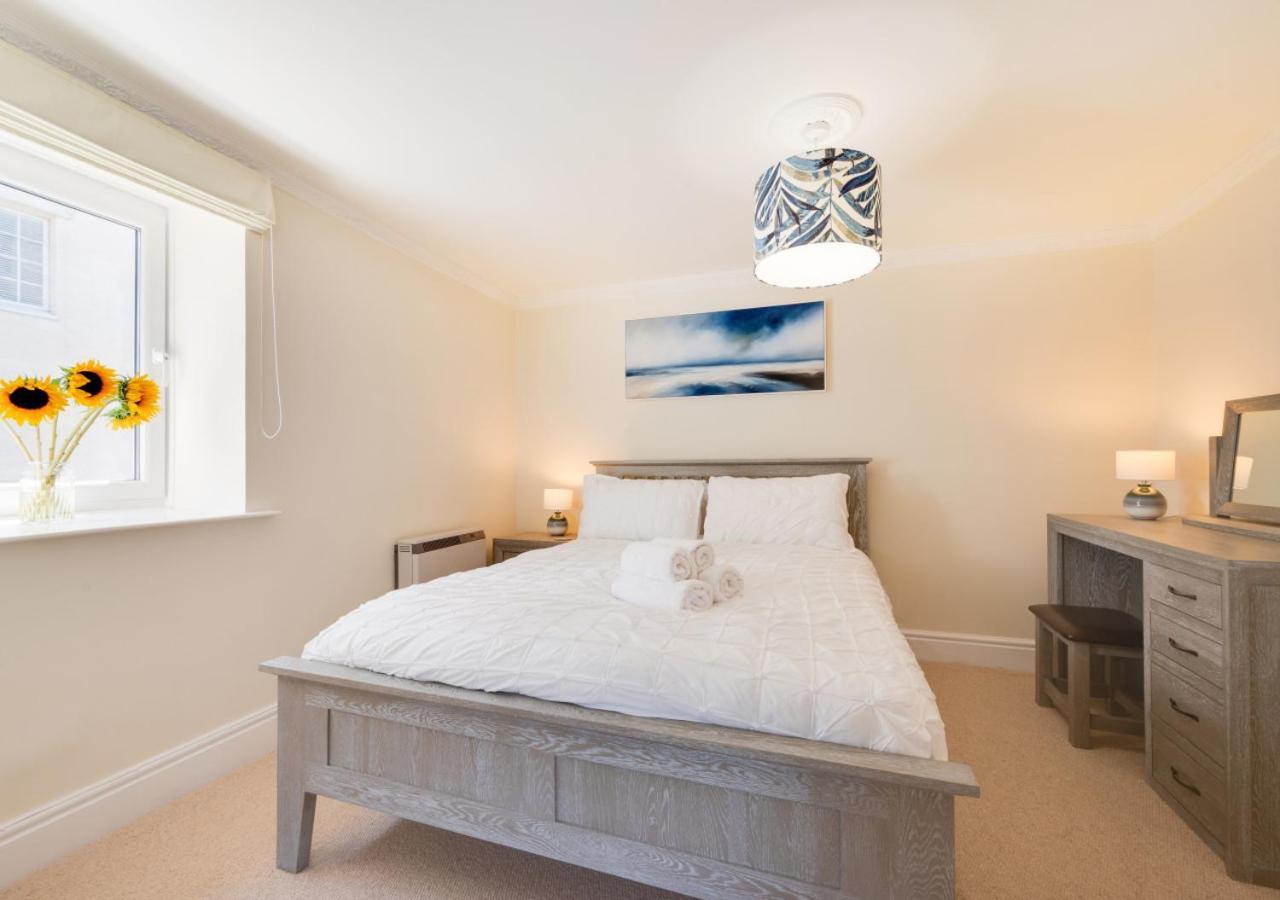Honey Mews Torquay