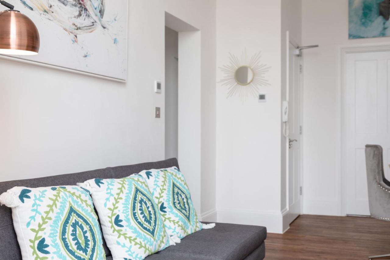 Rutland Heights Apartment *