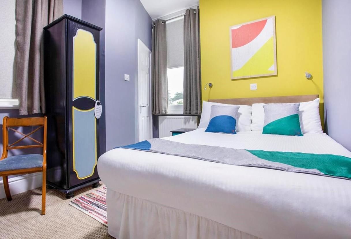 Yardley Manor 4*