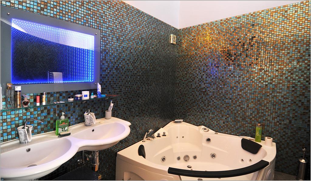 Delamere Court Aparthotel 4*