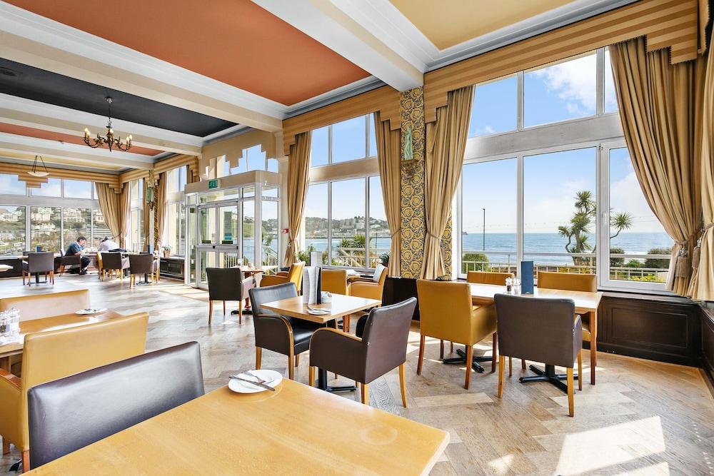 Hotel The Grand