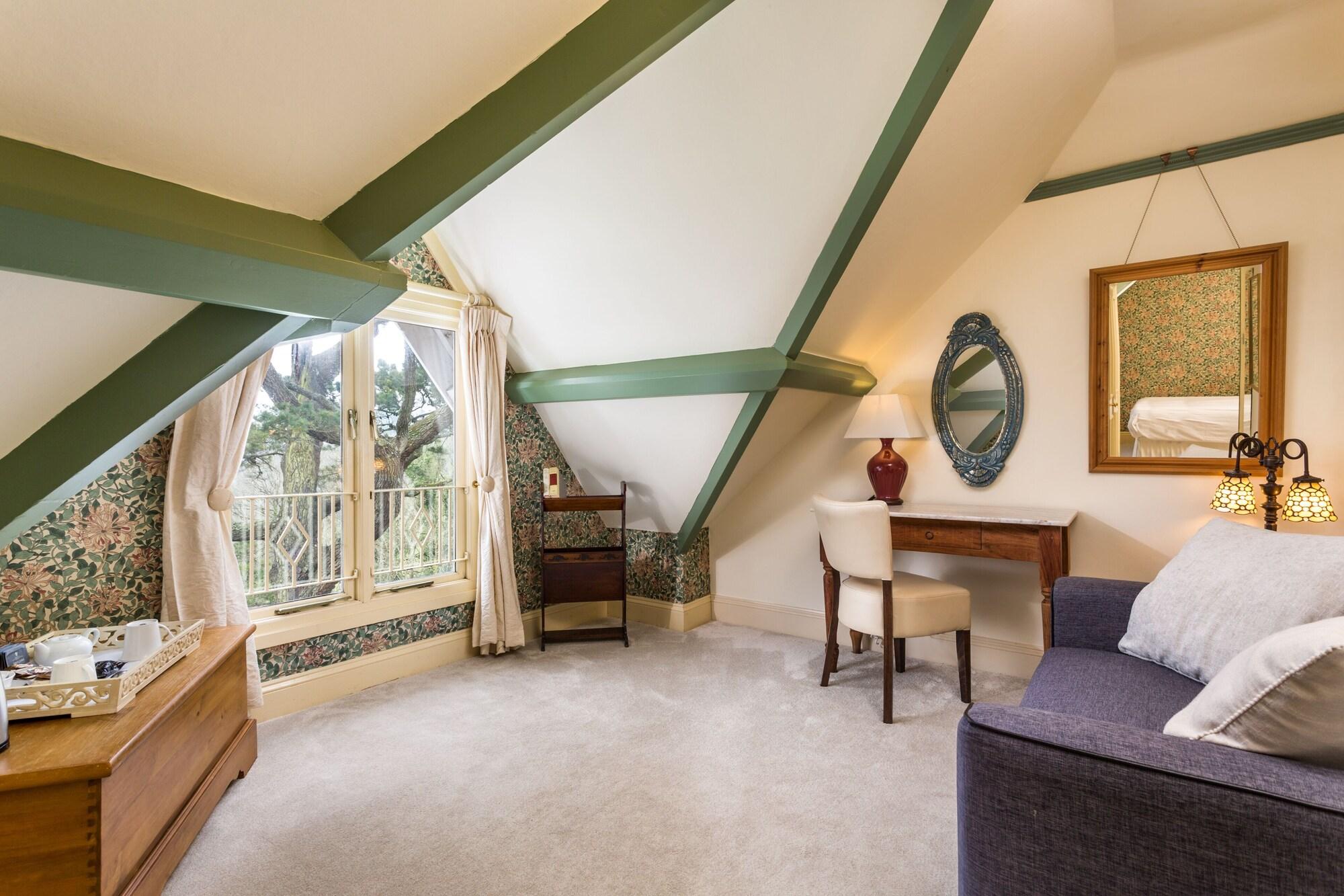 Orestone Manor Hotel 4*