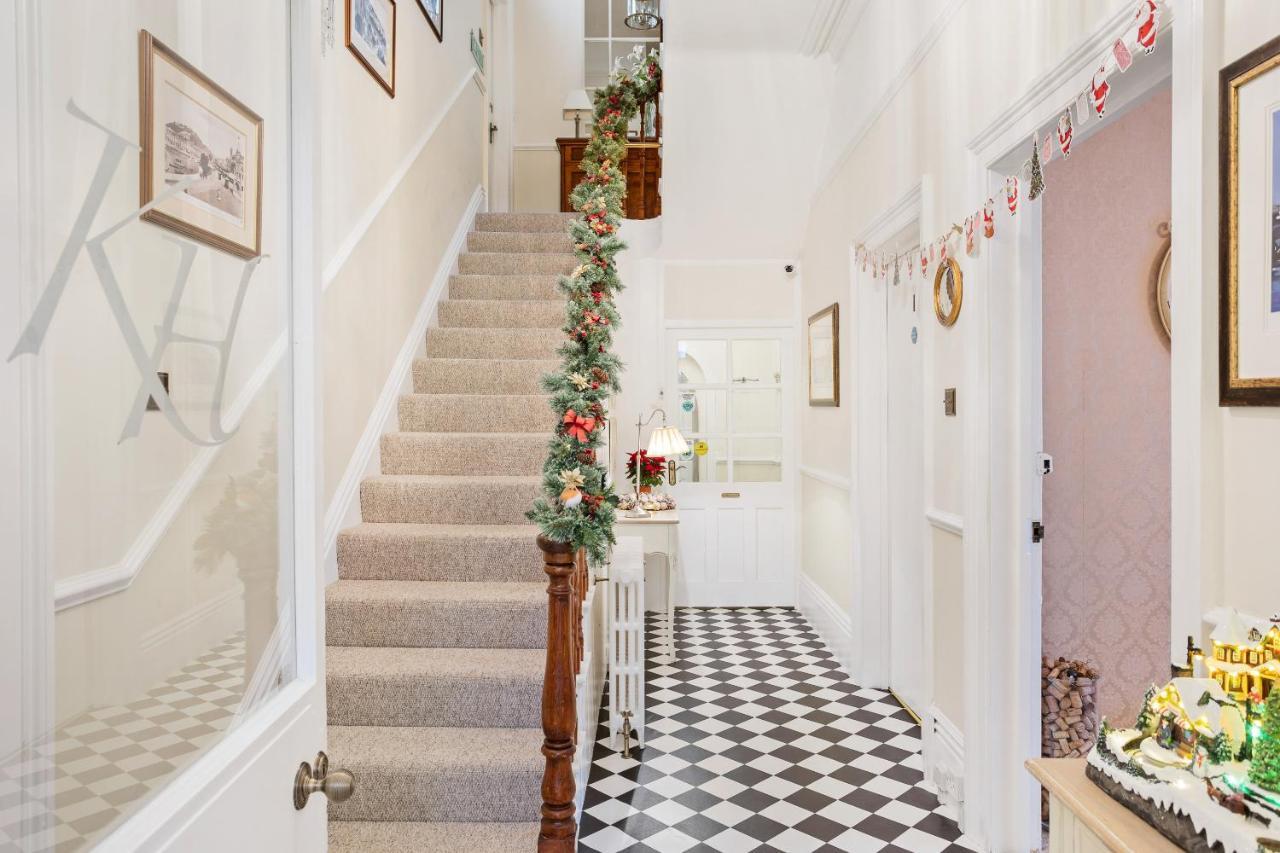 Bed & Breakfast Kingston House 5*