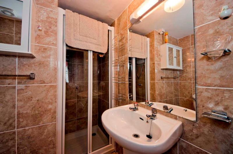 Ashurst Guest house Torquay