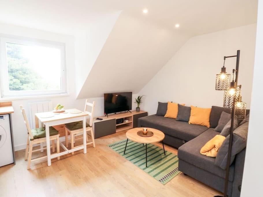 Cozy Seaside Hideaway With Free Parking * Torquay