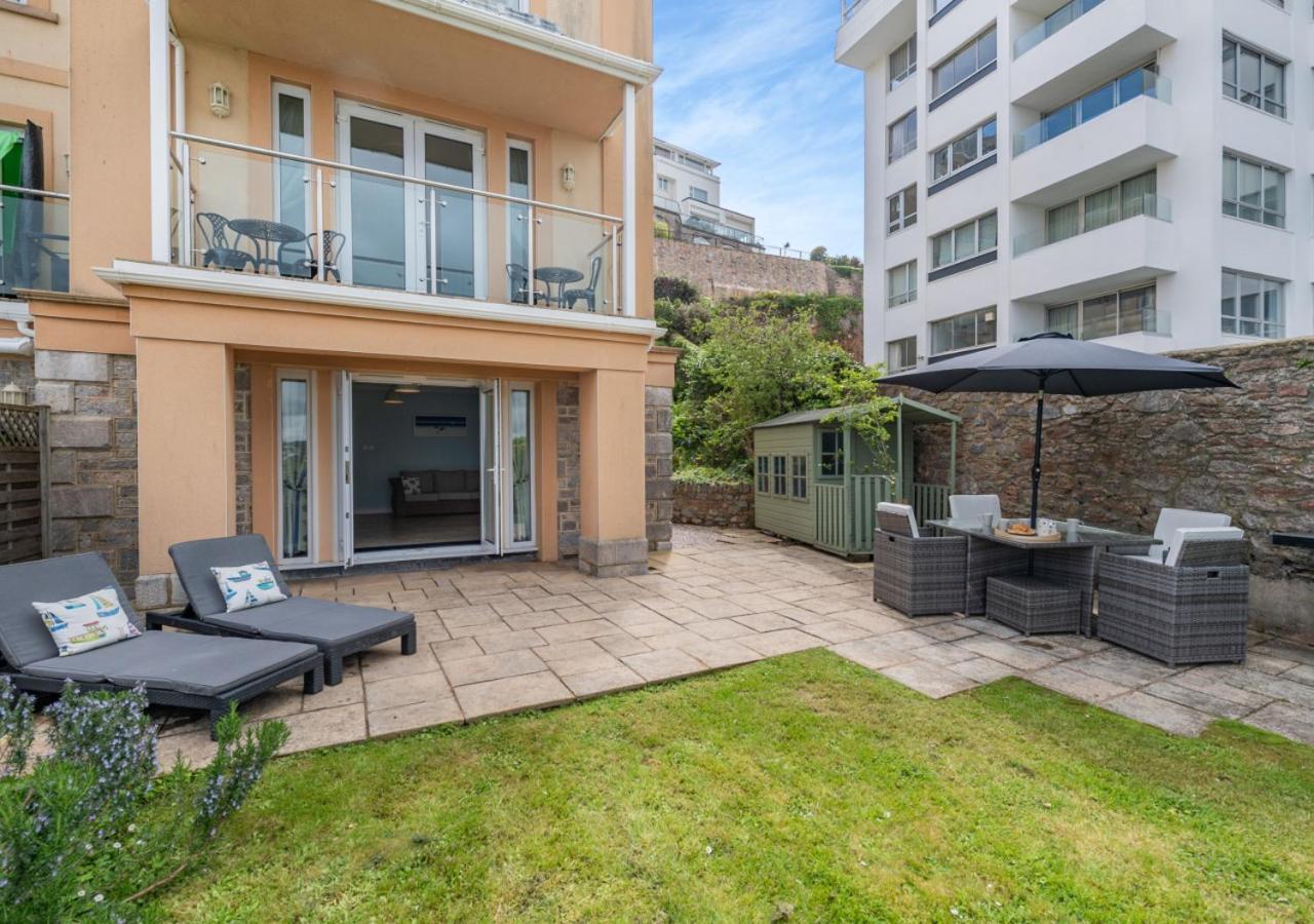 10 Riviera * Torquay
