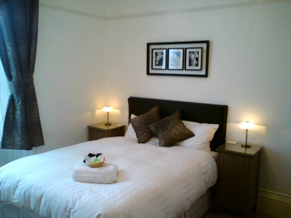 Riviera Nights Guest house Torquay