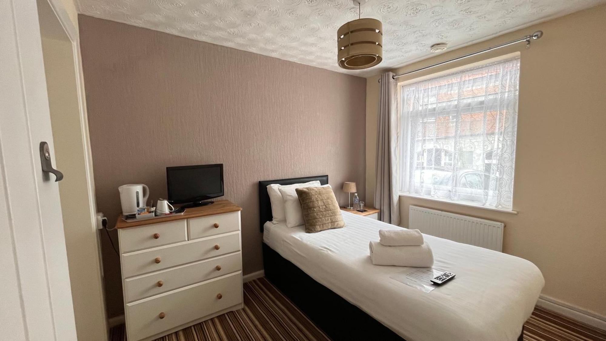 Tusker (adults Only) 2* Torquay