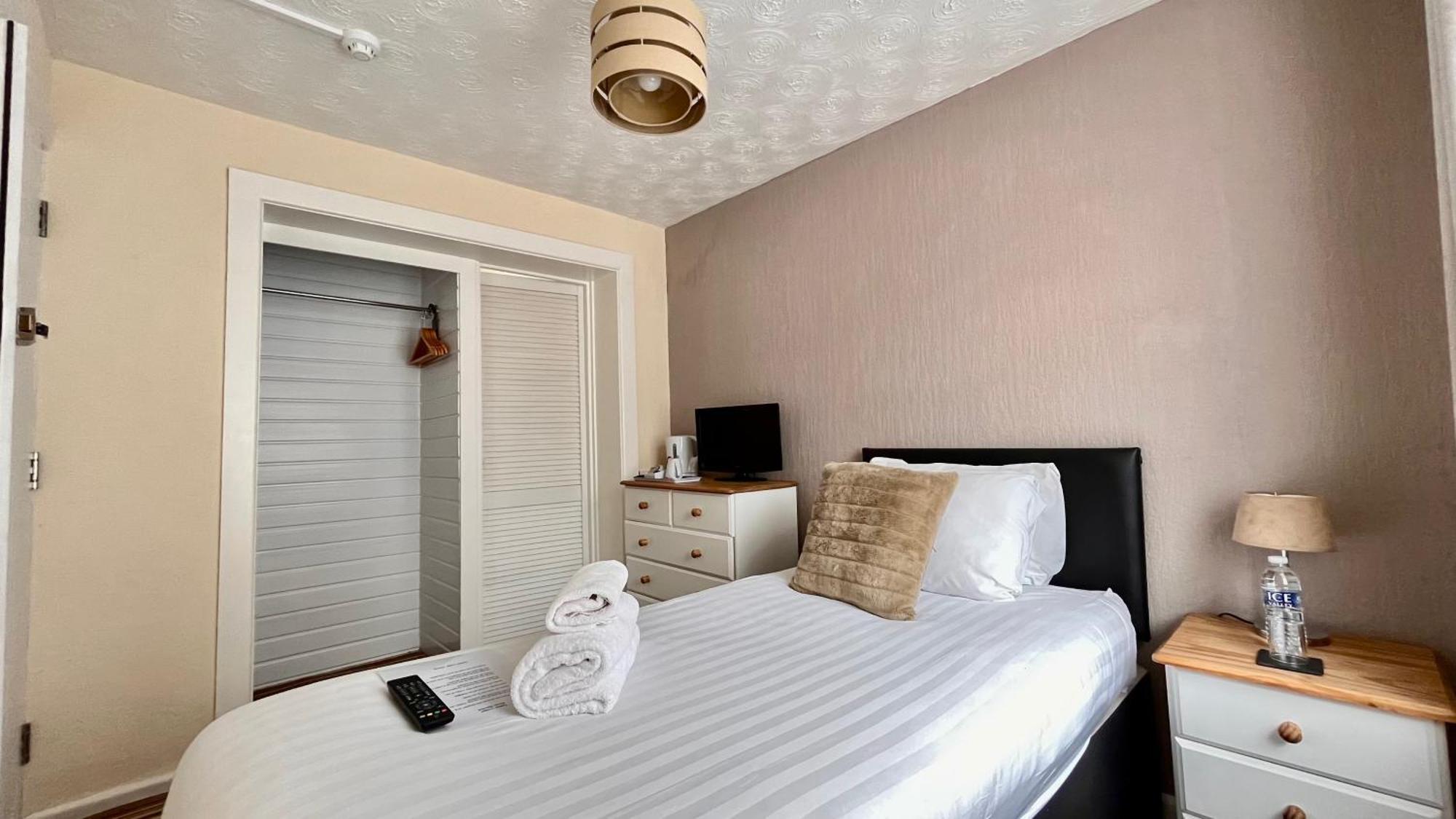 Tusker (adults Only) Guest house Torquay