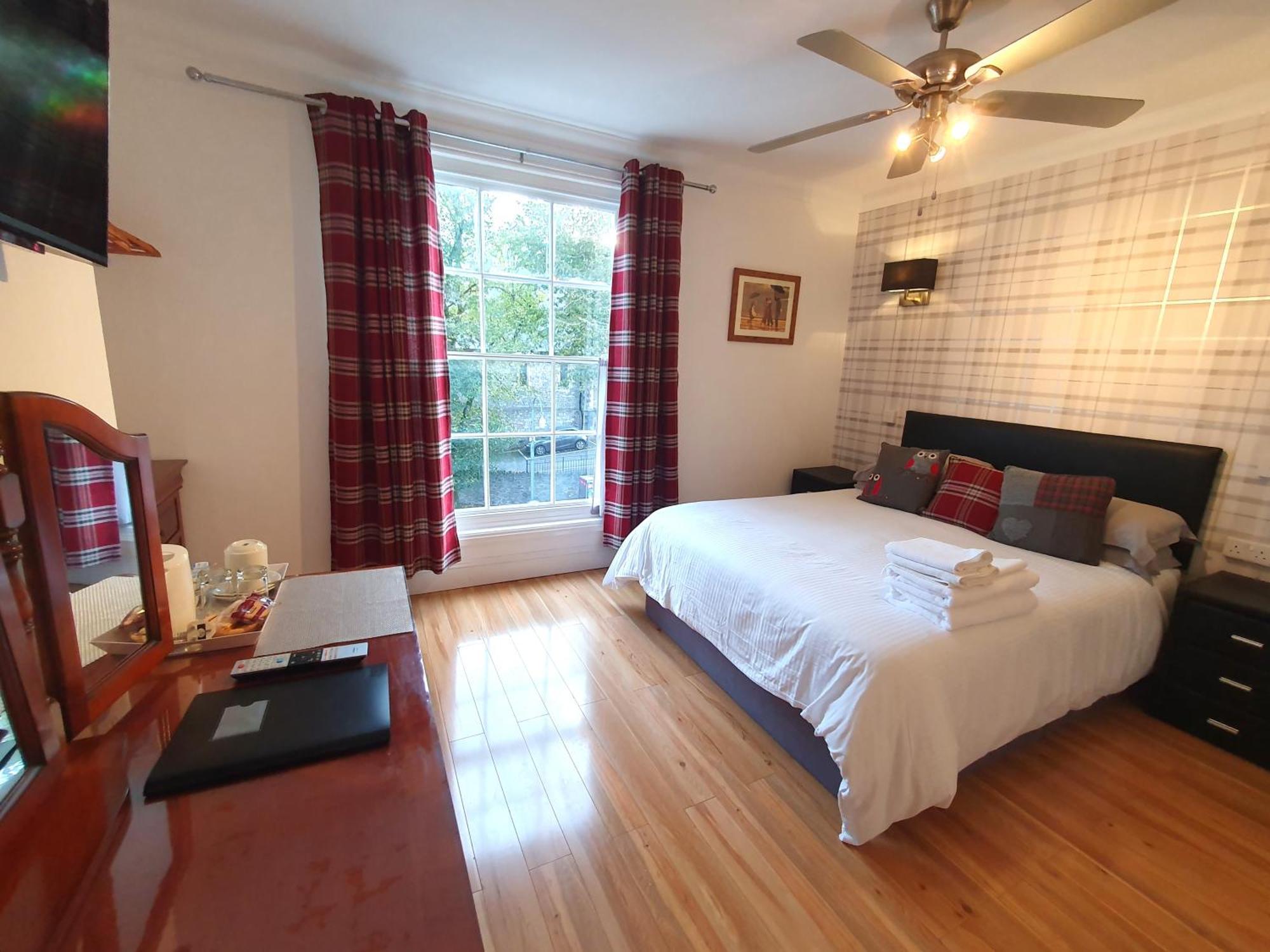 Midway Guest house *