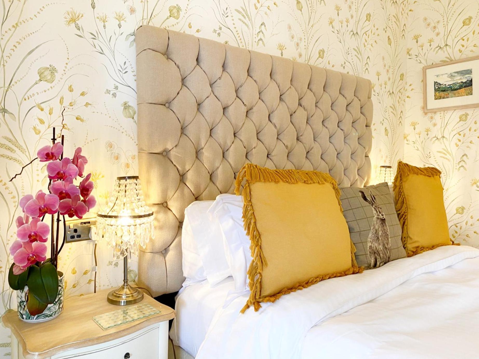 Muntham Luxury *