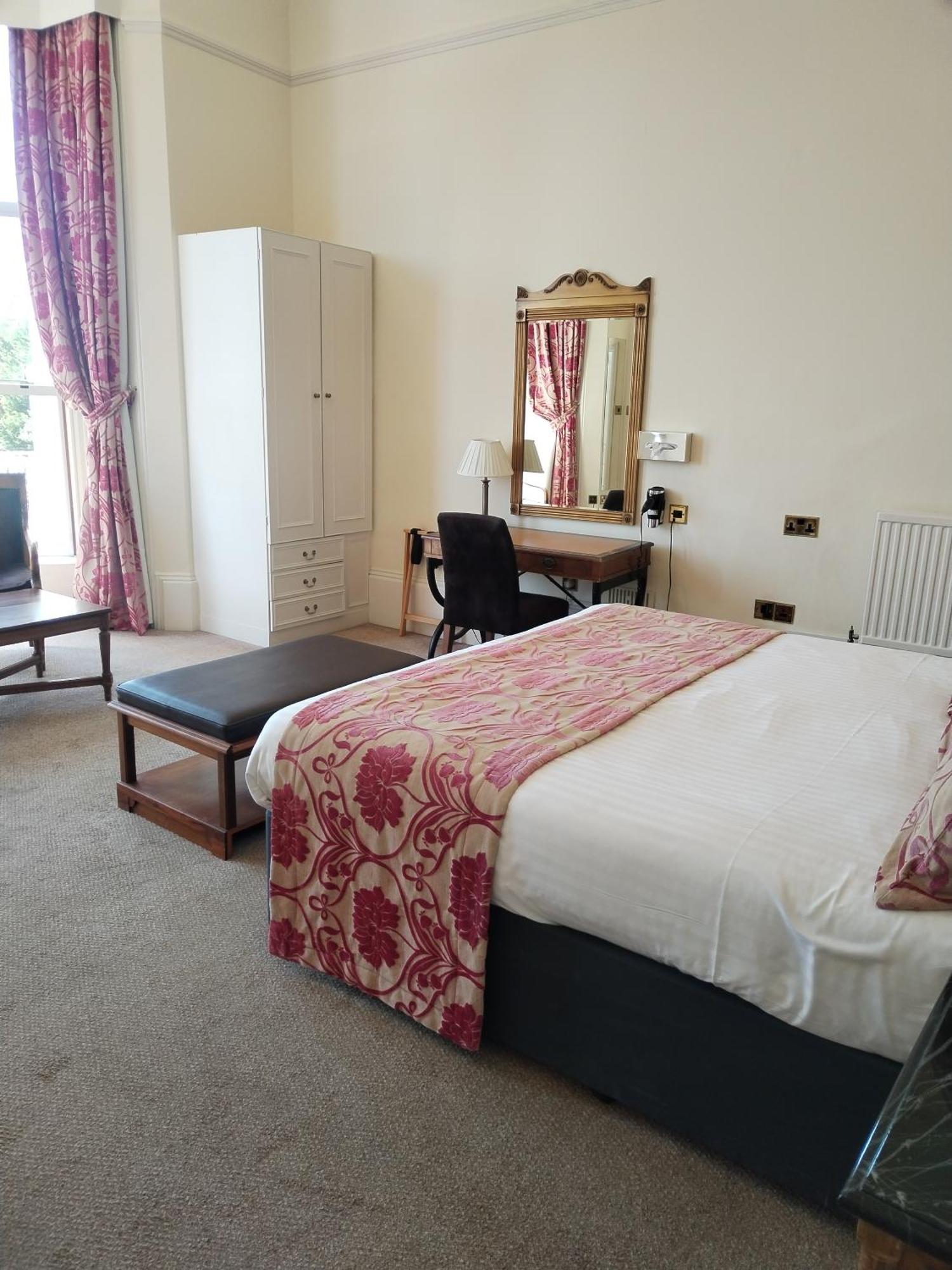 Abbey Sands 3*