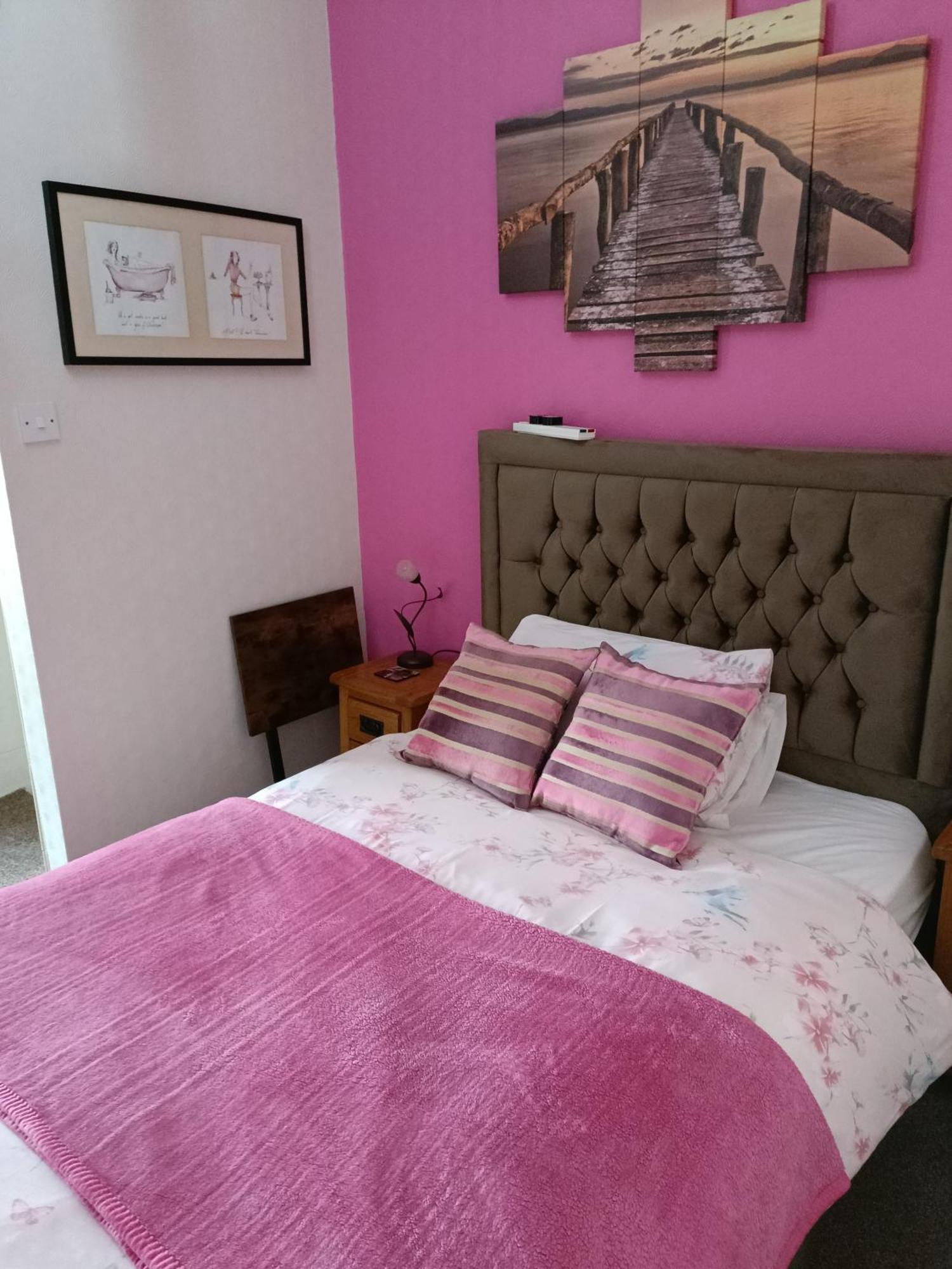 Lawnswood 4*
