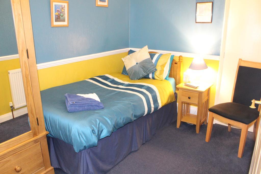 Exton House Guest house 4*