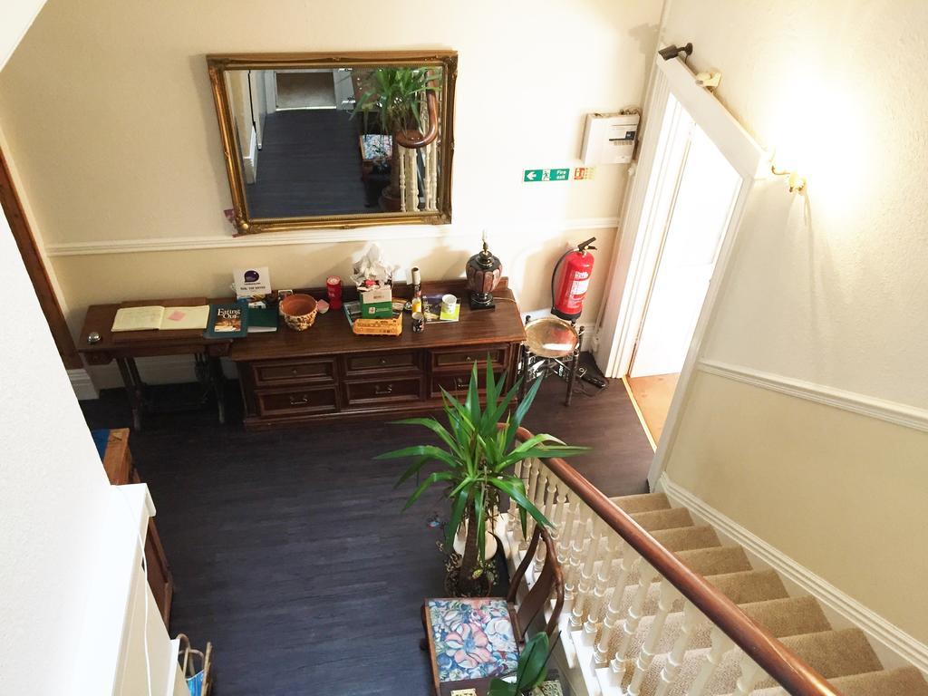 Clifton Grove Guest house 2*