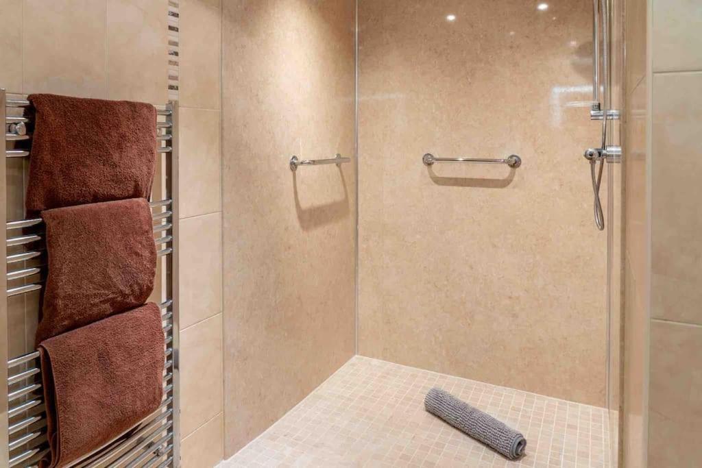 Ground Floor Sea View Private Terrace * Torquay