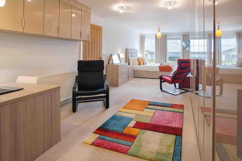 Ground Floor Sea View Private Terrace * Torquay