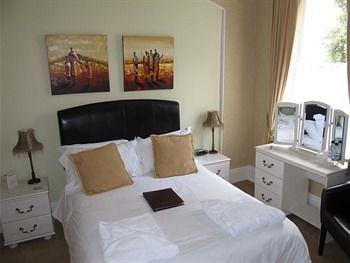 The Shirley Bed & Breakfast Torquay