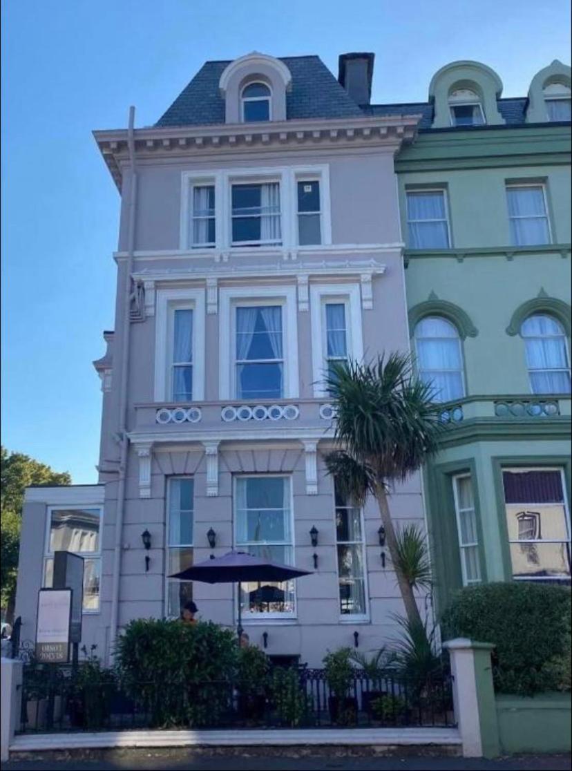 The Rosewood Guest house *