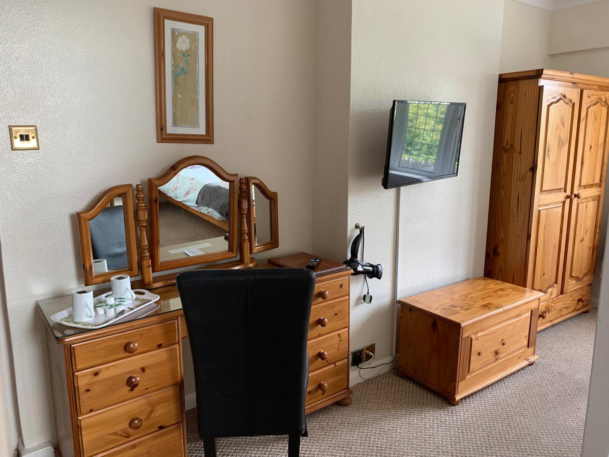 Burleigh House , A Cosy Retreat In Agatha Christie's Hometown Bed & Breakfast 4*