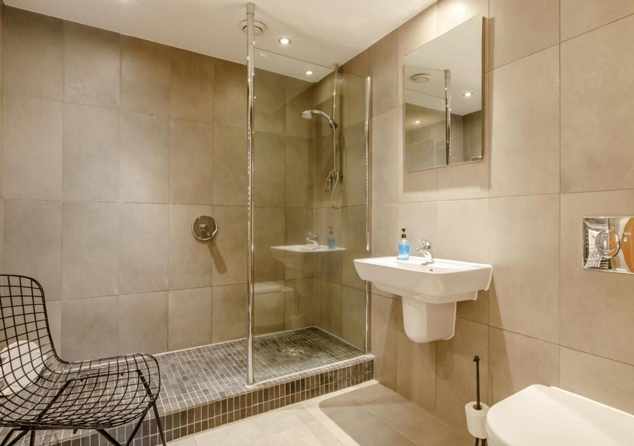 A7 Masts Apartment