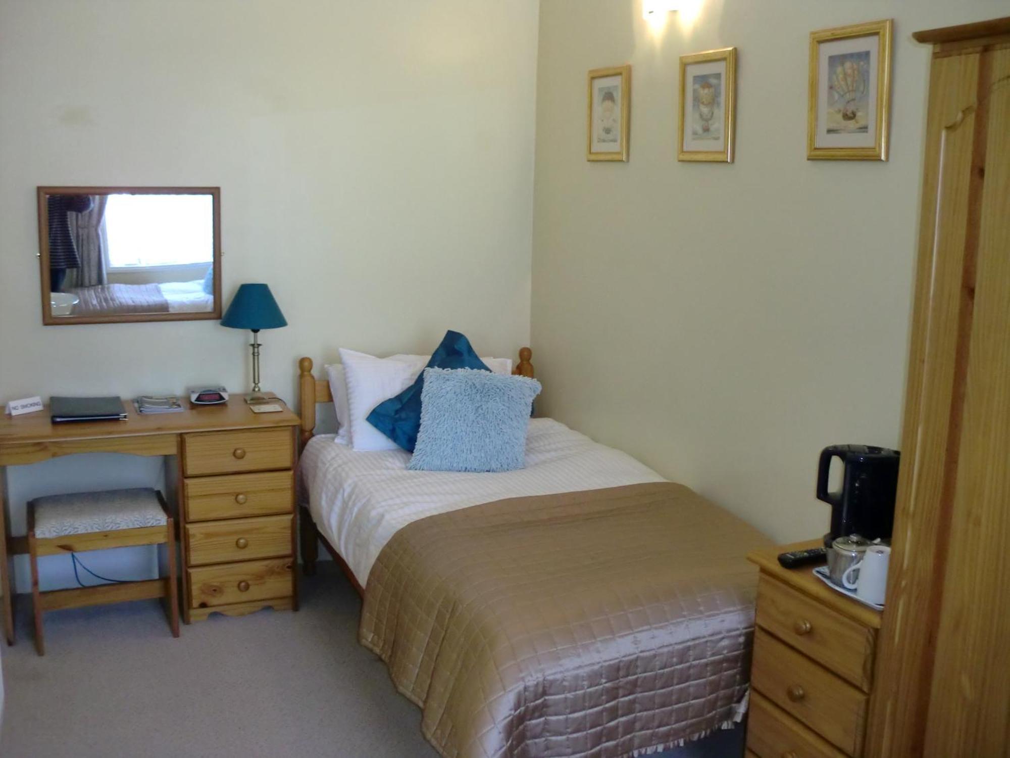 Guest house Avron House 4*