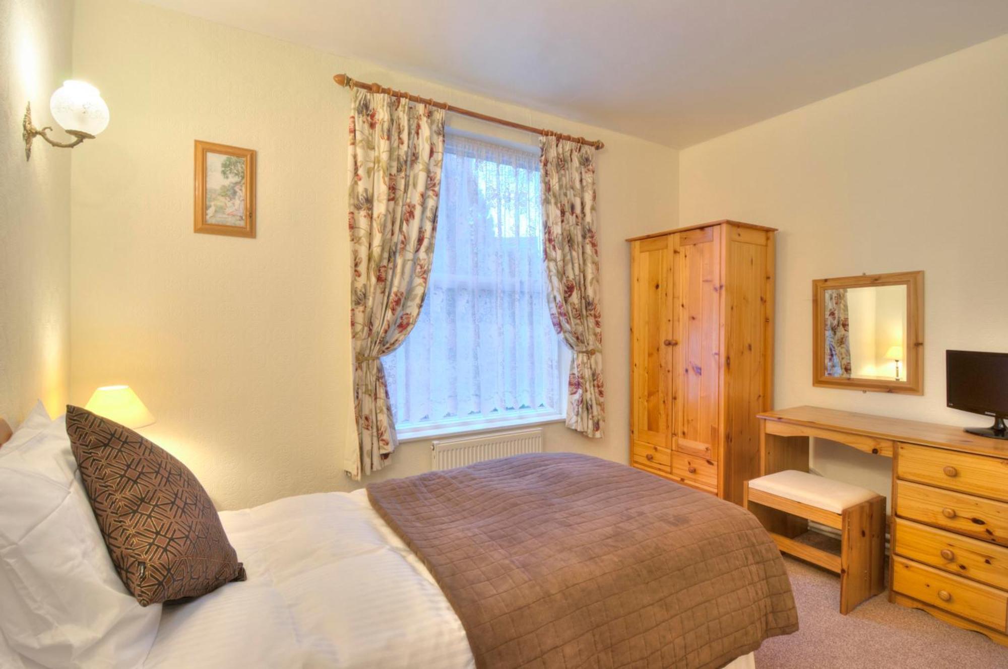 Avron House Torquay