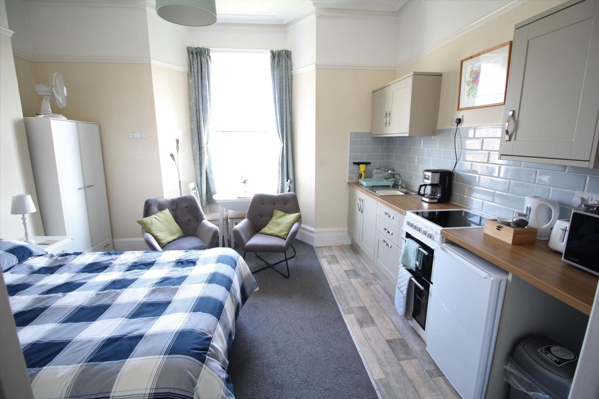 Chelston Dene Apartment *