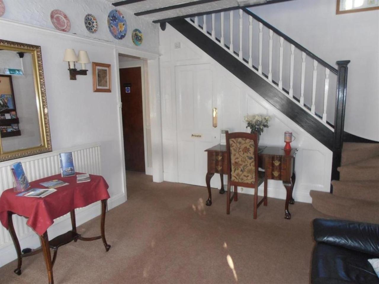 Burleigh House , A Cosy Retreat In Agatha Christie's Hometown Bed & Breakfast Torquay