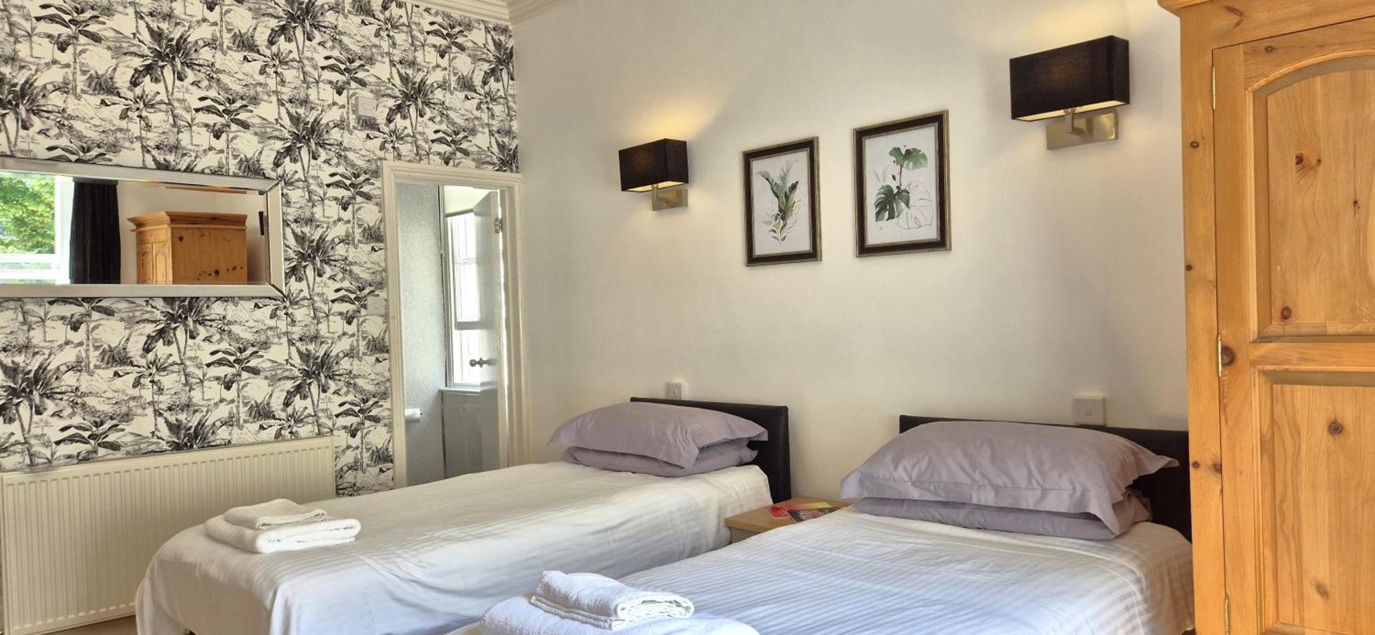 Guest house Midway *