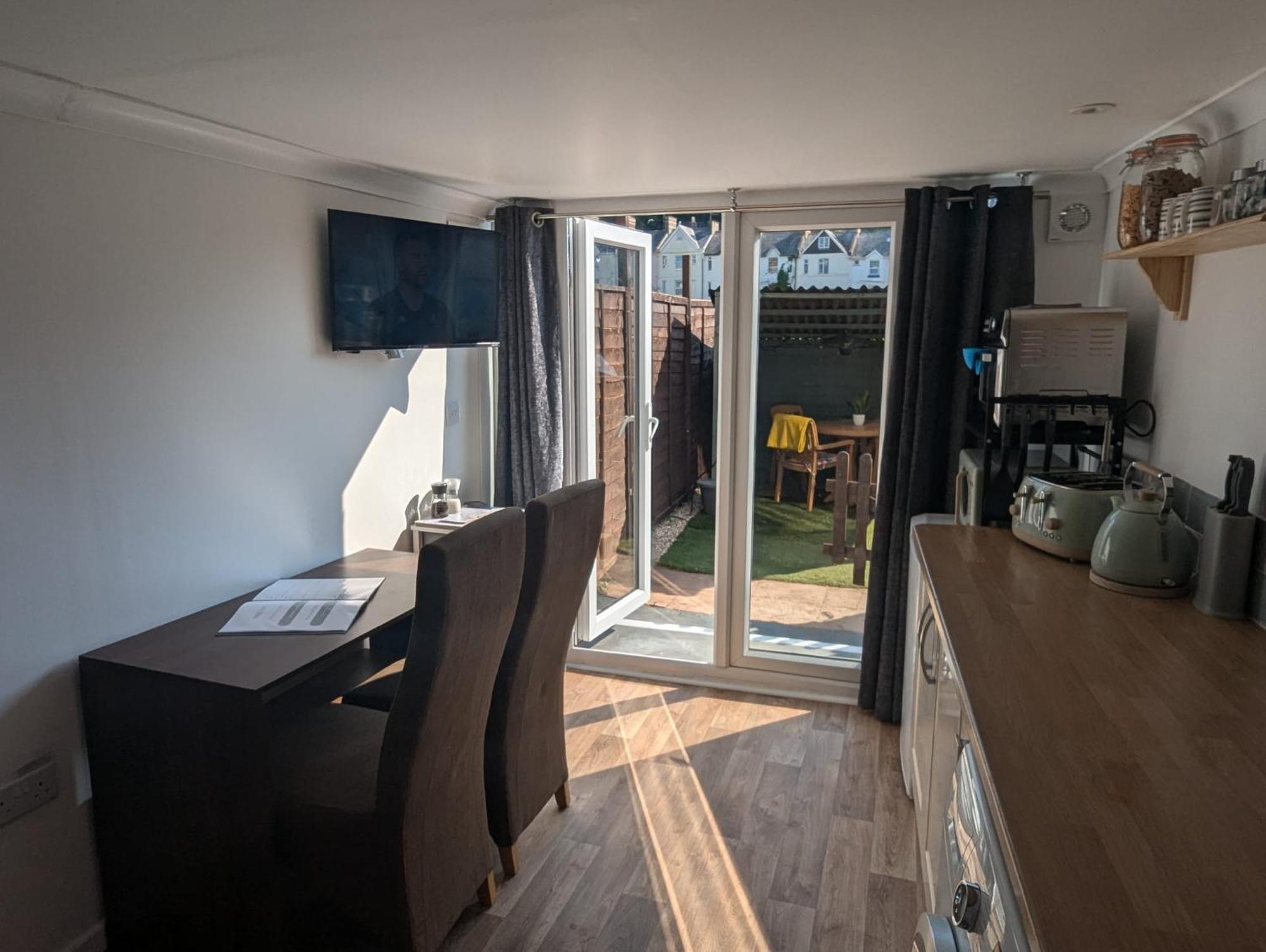 Hideaway Apartment *