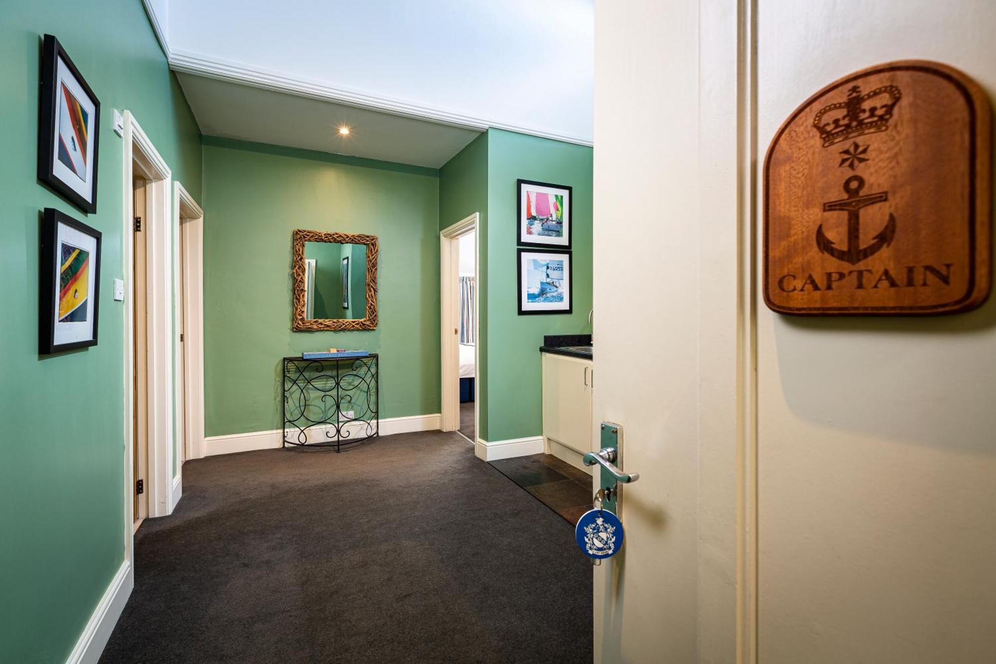 Hotel Cary Arms &