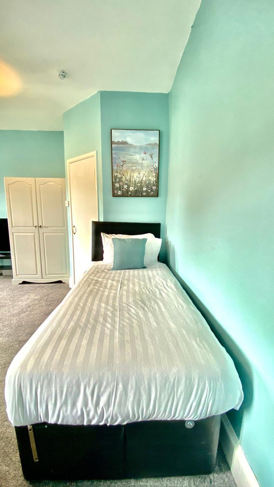 Guest house Tusker (adults Only)