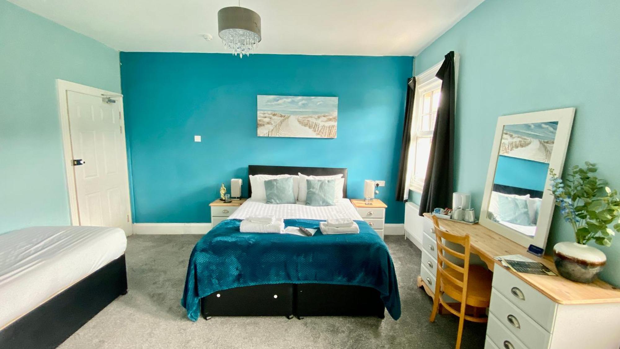 Tusker (adults Only) Guest house Torquay