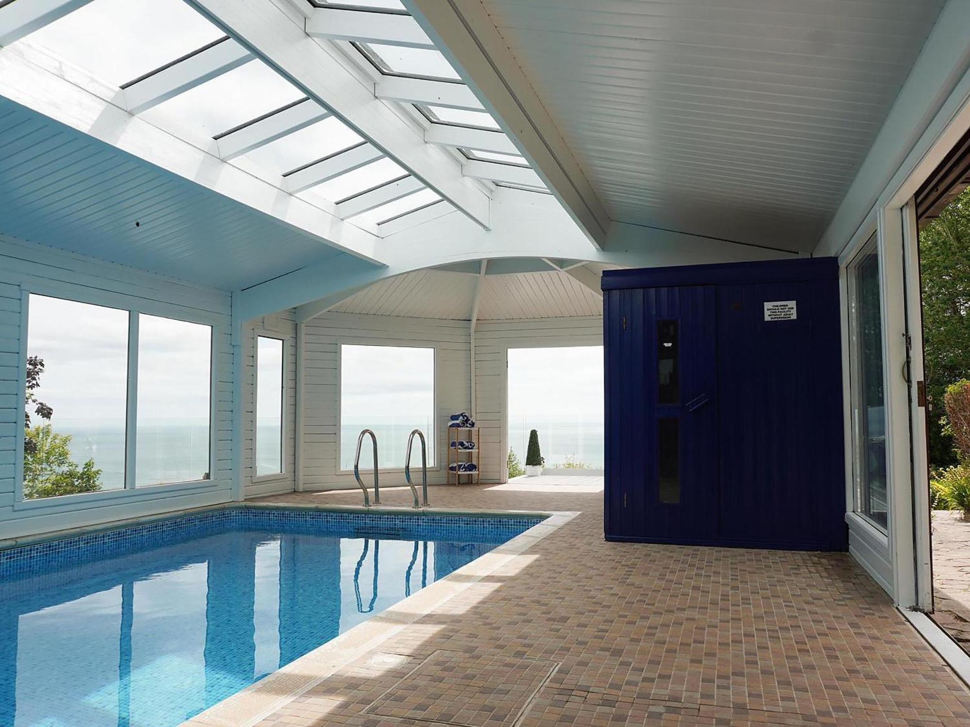 Cliff Holiday home