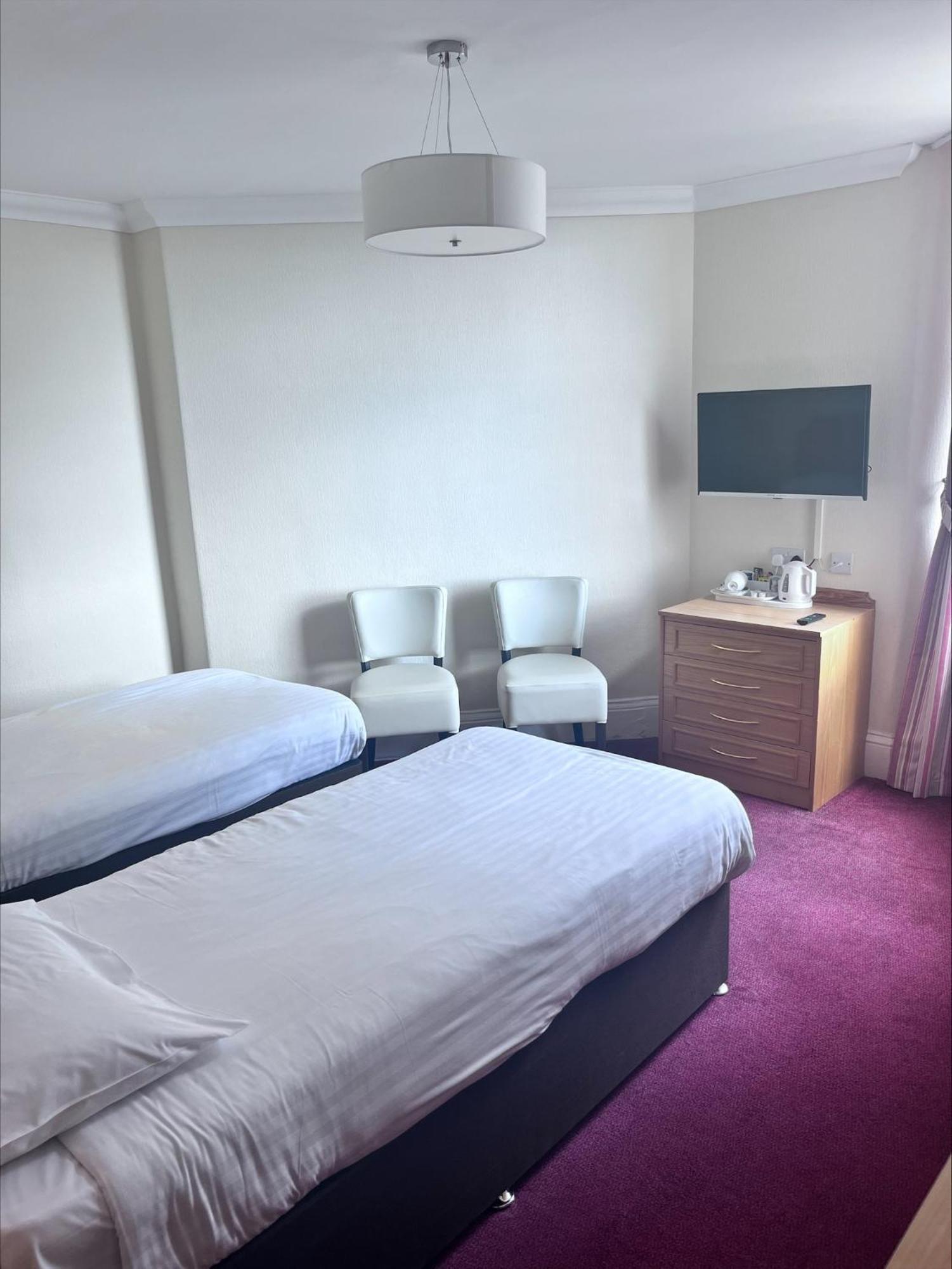 Templestowe Hotel, Number One For Entertainment In Hotel