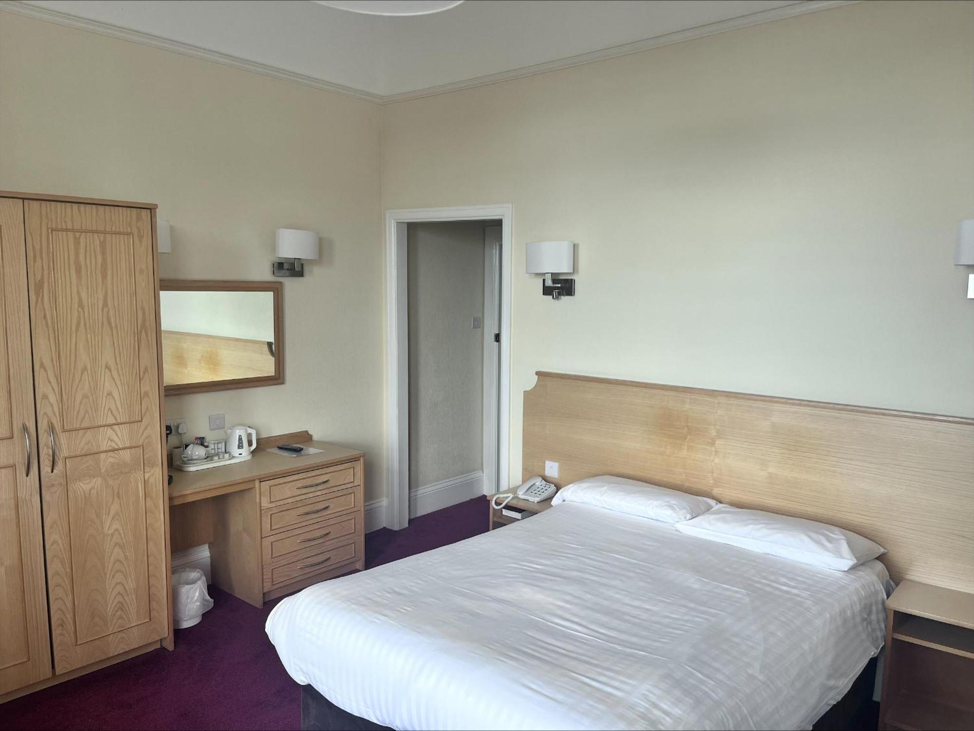 Templestowe Hotel, Number One For Entertainment In Hotel 3*