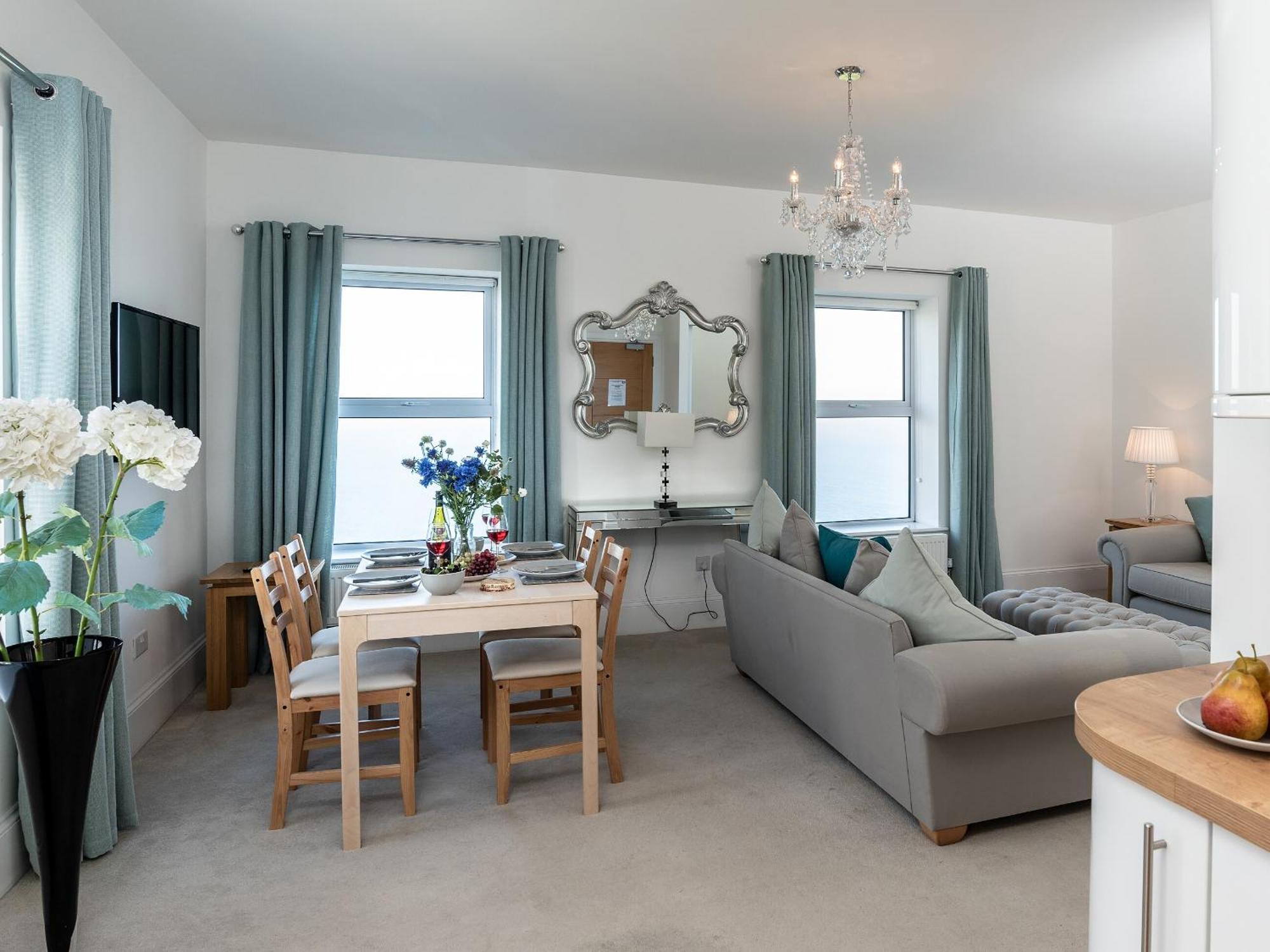 The Cliff Top, Apartment