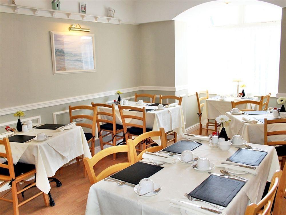 The Baytree - Exclusively For Adults Guest house