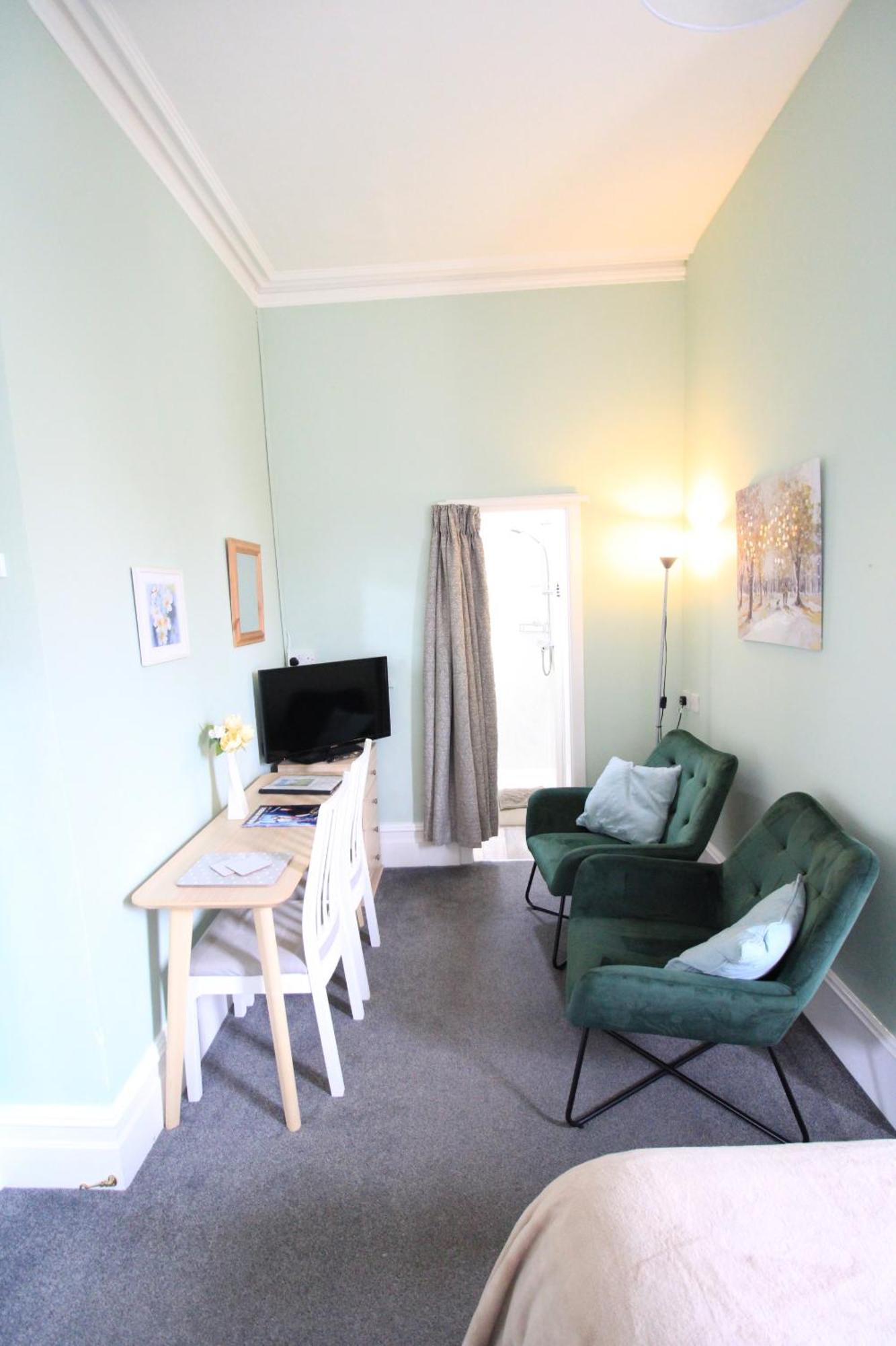 Chelston Dene Apartment *